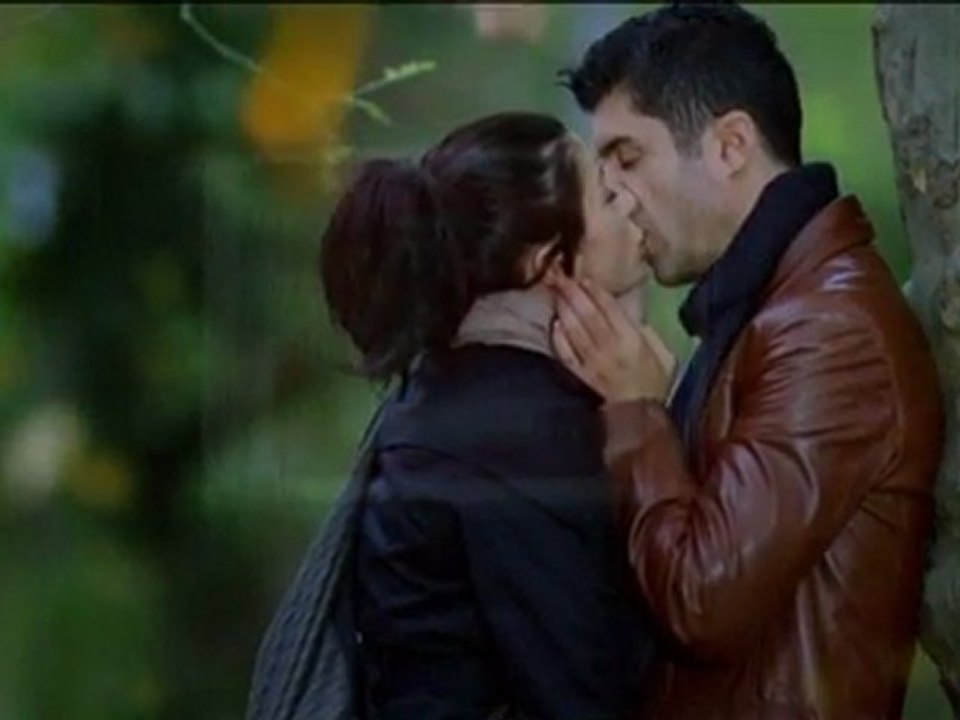 Özcan Deniz - Hayat Arkadaşım | Yeni Video Klip - 2011