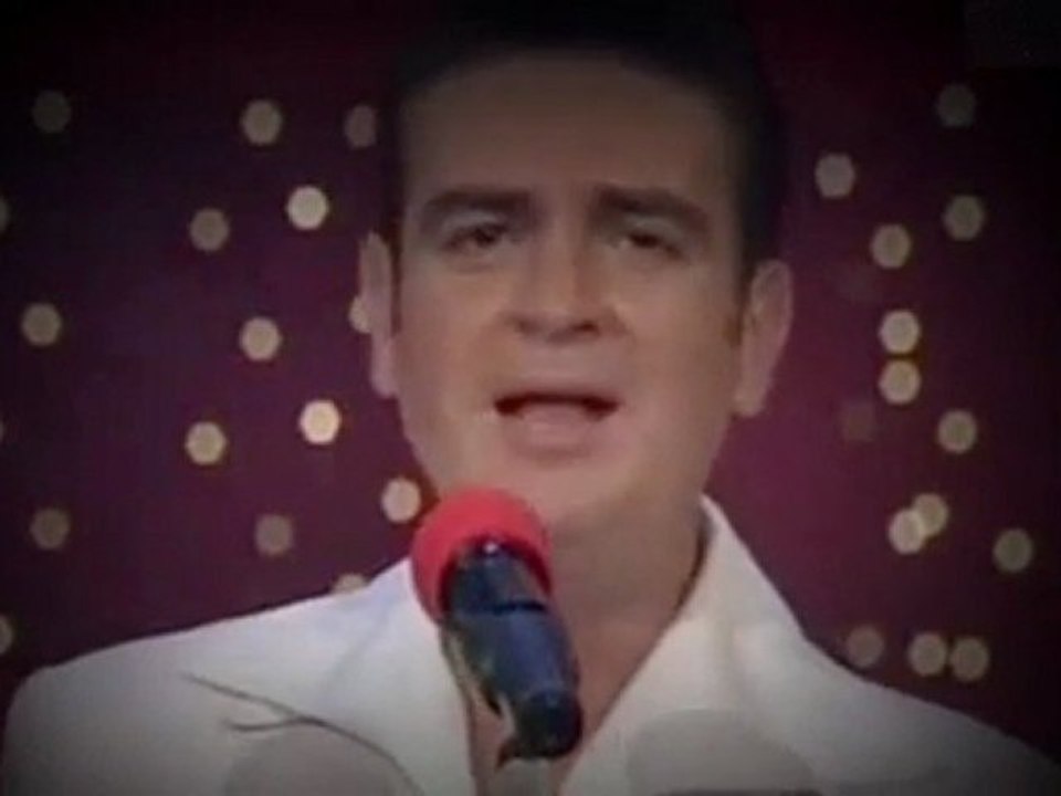 Yıldırım Bekçi - Özlediğim şarkısın kulaklarımda.HD