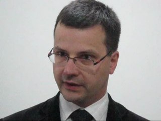 Plac Daszyńskiego 2