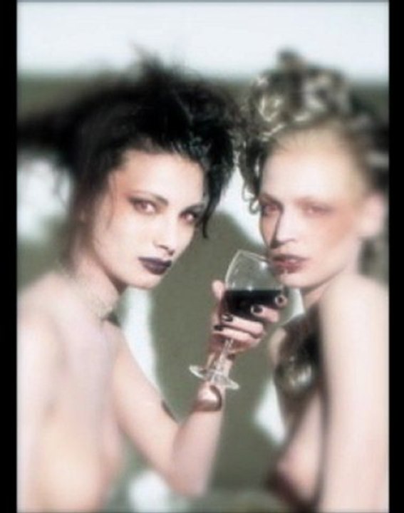 Angele is Dracula with Liskula by Jarl Ale 8 de Basseville