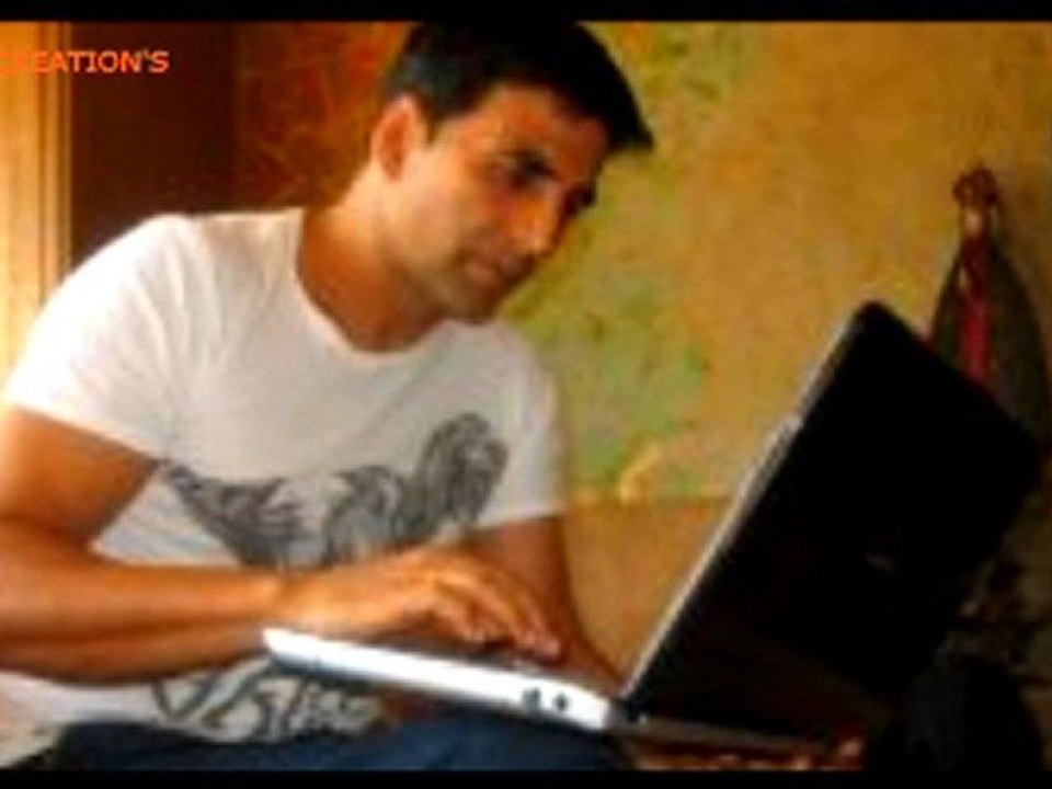 Akshay Kumar Home Video