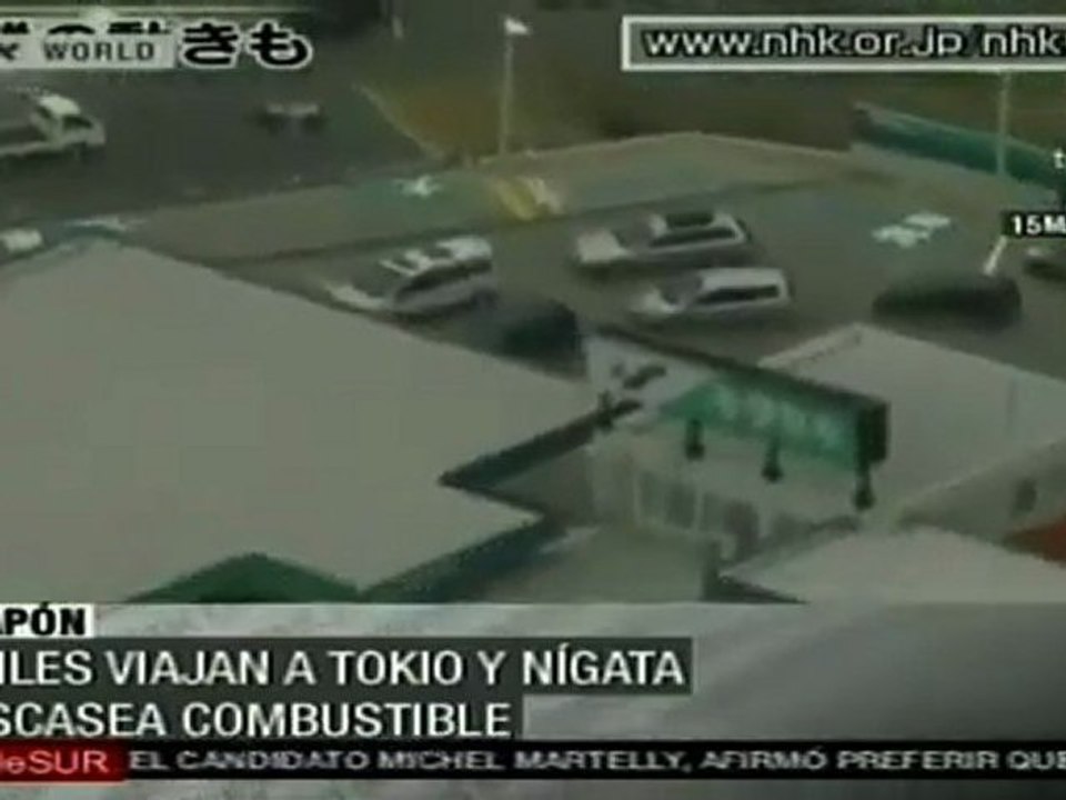 Japoneses buscan salir de zonas de riesgo tras terremoto