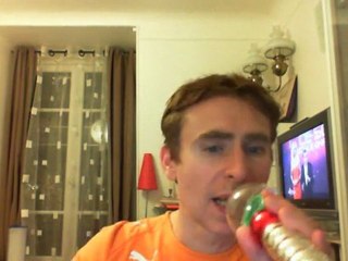 Wiwi égratigne "on est là" de l'Algérino