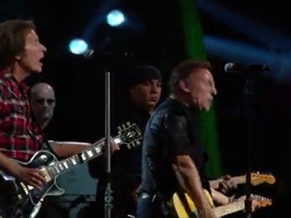 49- Fortunate Son – Bruce Springsteen, John Fogerty