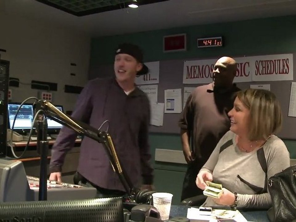 Look @ me now - Angie Martinez, Dj Enuff & Dj Drewski