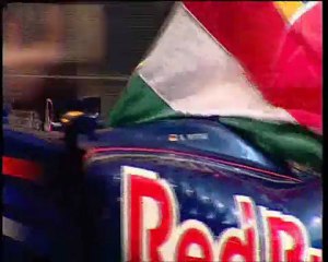 F1 - Vettel e Buemi sulle strade dell'Ungheria