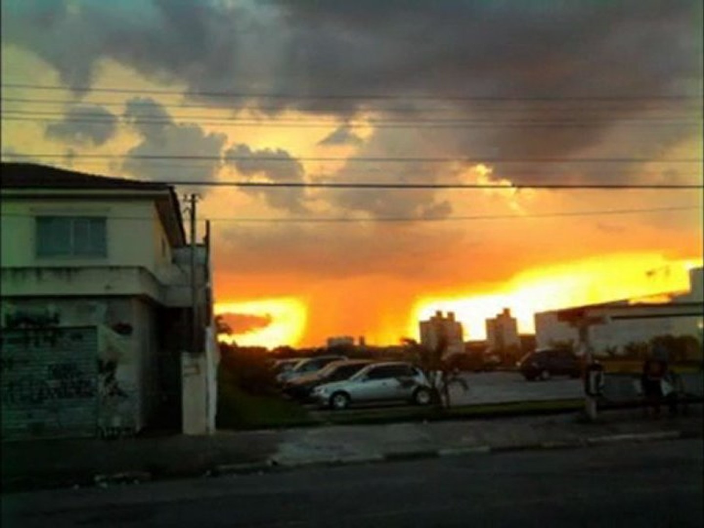 ⁣GIGI D'AGOSTINO - PIOGGIA E SOLE(Suono Libero)   (Tradução)