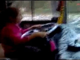 Rize'de 10 yaşında kız servis şöförü oldu