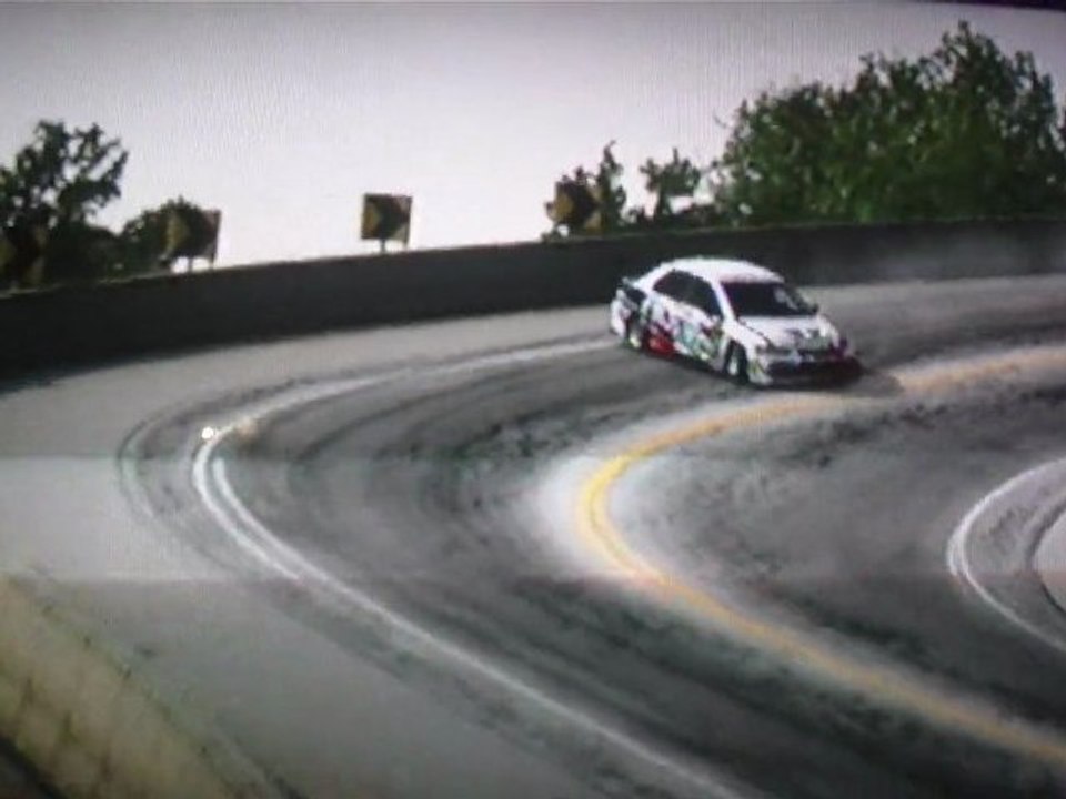 Drift en Mitsu EVO 9