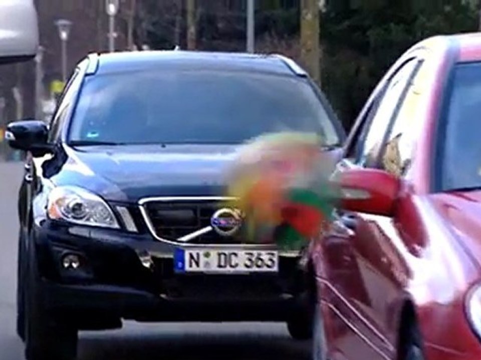 Bremsassistent im Auto verkürzt Bremsweg mit Radar