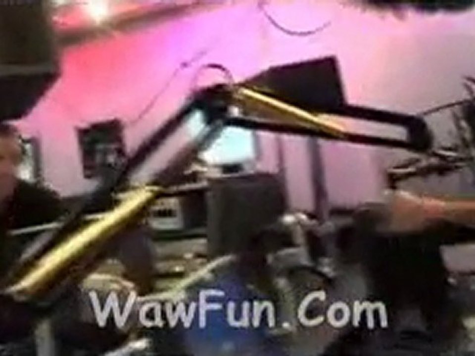 Homme bizarre élastique