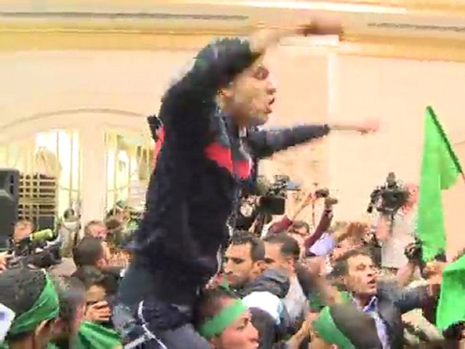 Kadhafi supporters defiant after UN Libya vote