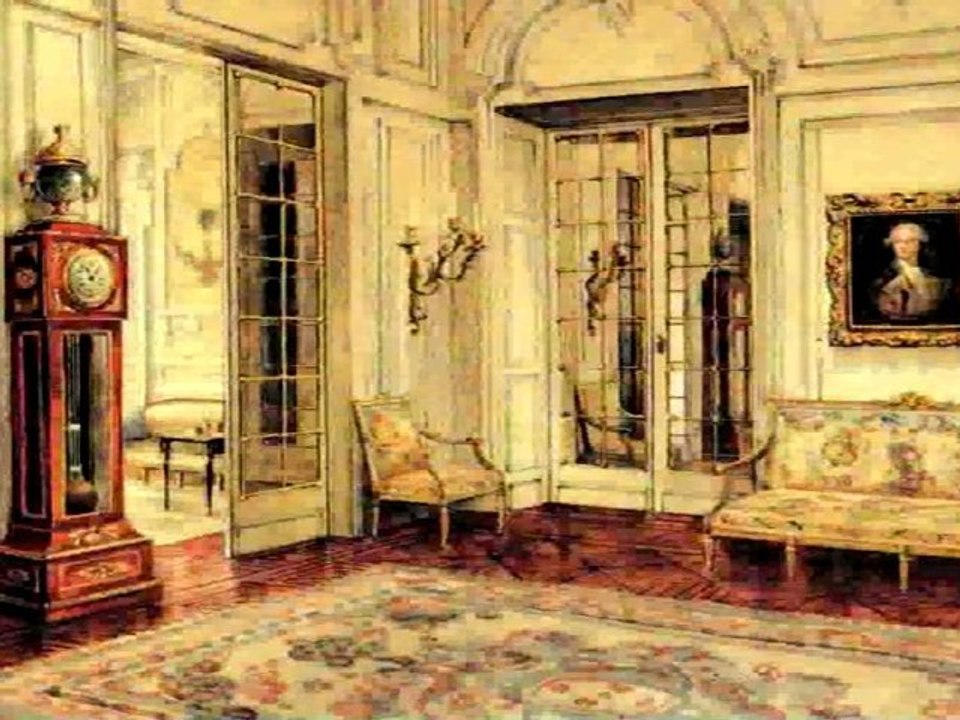 Un expert, une oeuvre : un secrétaire à plaques de porcelaine estampillé Weisweiler