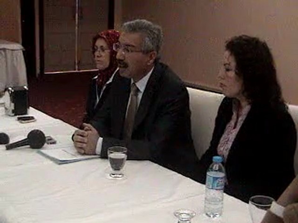 Osman Arık Milletvekili Seçilirsem Mersinin Turzm Kenti olması için çalışacağım dedi