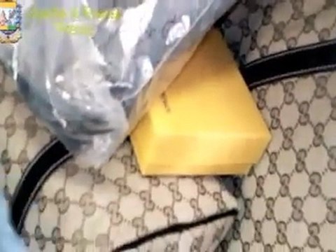 Firenze - Sigilli a due laboratori del falso chic