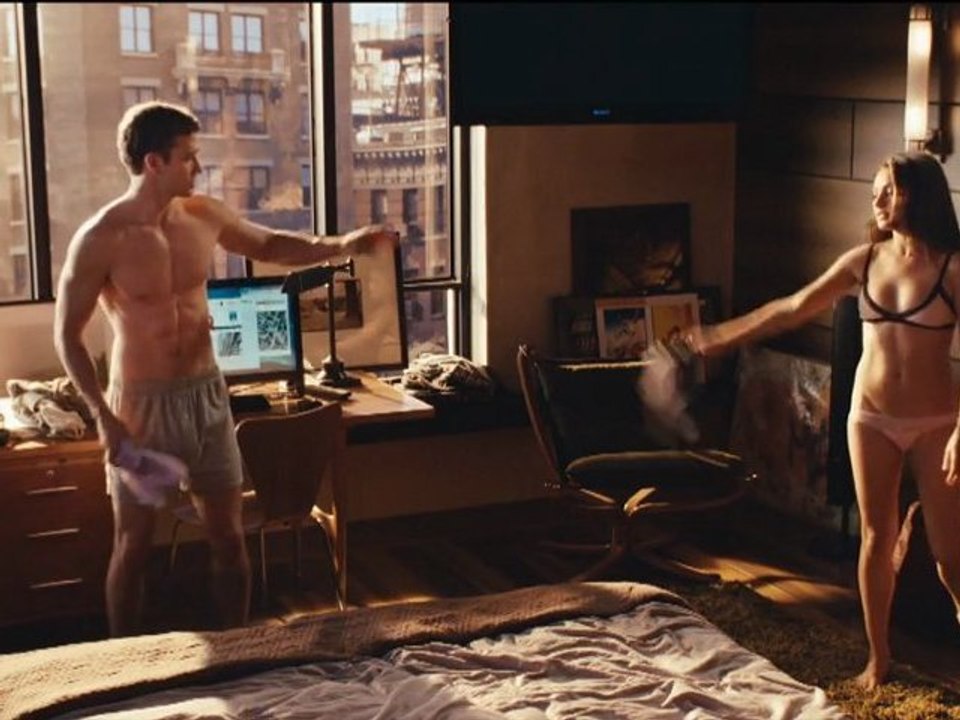 Official FRIENDS WITH BENEFITS Trailer - In Theaters 7/22