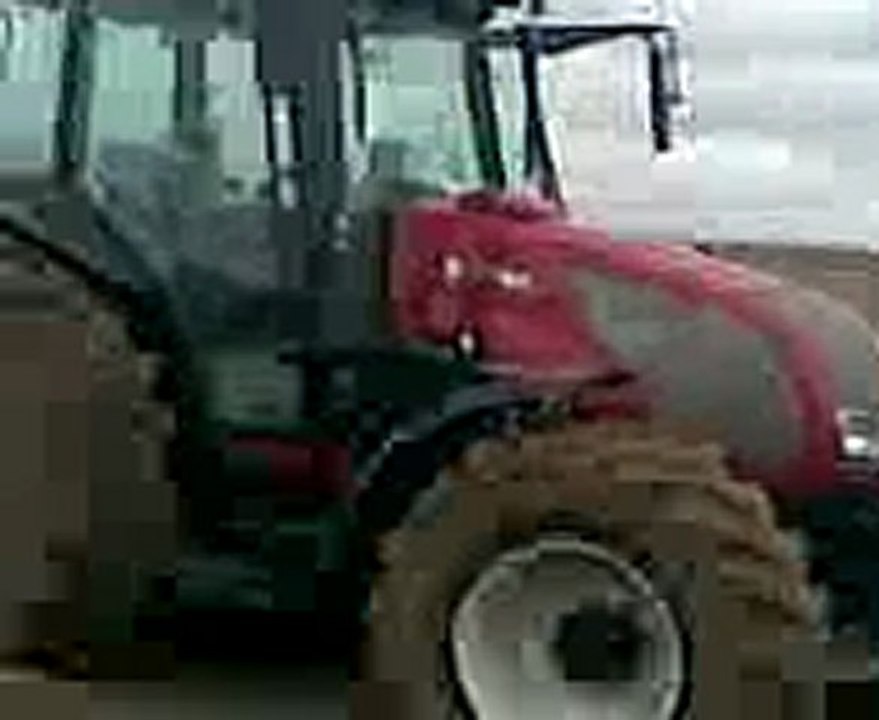 Valtra A95 98 bg sert zeminde çift sürümü (sürücü koşarak yetişemiyor:)