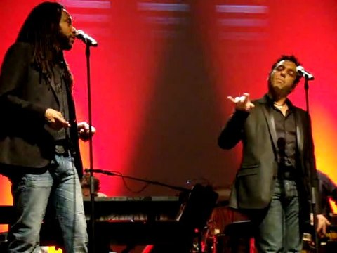 VERONIQUE SANSON 2011 ROUEN LES CHORISTES MEHDI ET ERIC (j'me fous de tout)