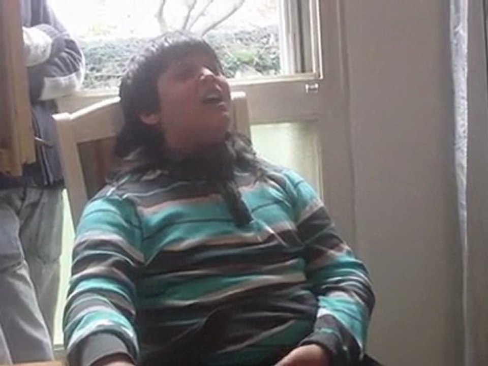 juélga en la casa del bébé de marseilla con los ninos flamencos del cedres parté 5