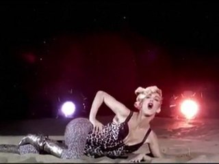 Hande Yener - Uzaylı