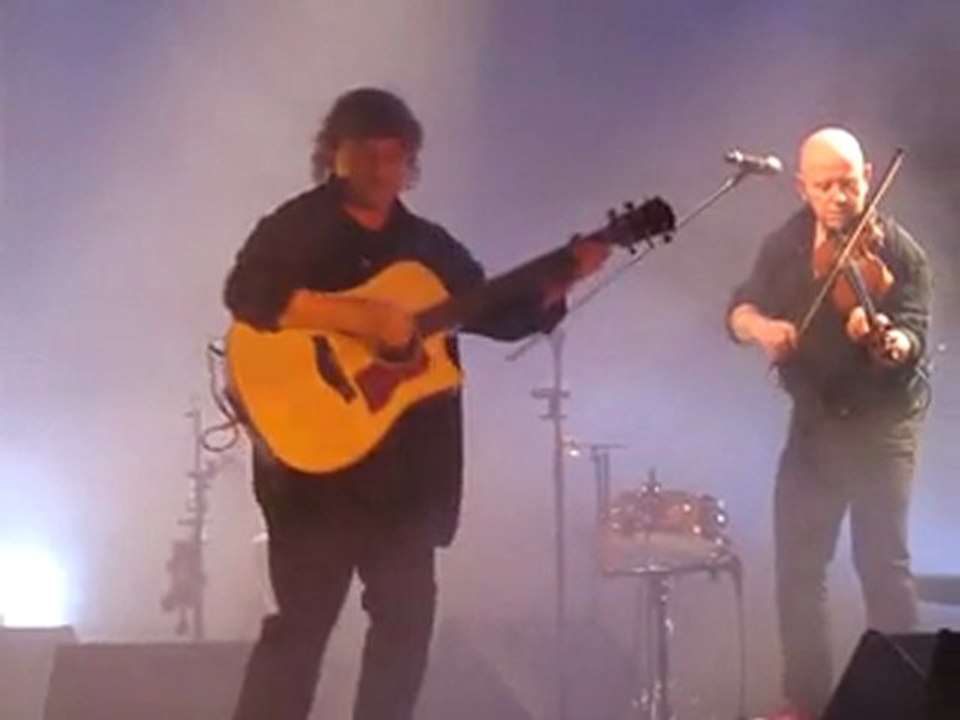 MES SOULIERS SONT ROUGES : Dirty Old Town