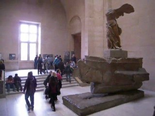 La Victoire de Samothrace sous les flashs #2