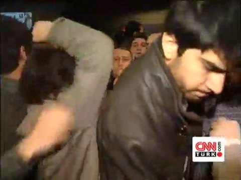 Üniversitede Sebahat Tuncel kavgası