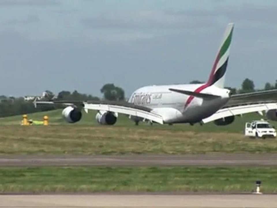 A380 Jetliner takeoff and landing