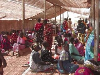 Arabic-Web-Saving south Sudan's 'lost mothers'