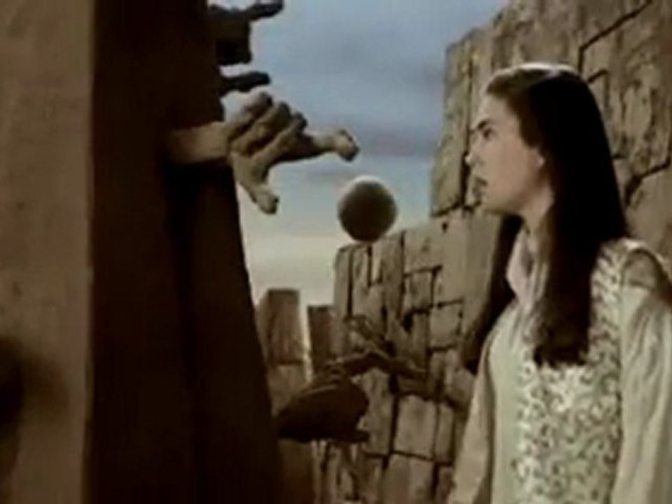 VideoClip- 'Labyrinth' (David Bowie) - 'Dentro del Laberinto'  (Por Mikonos)