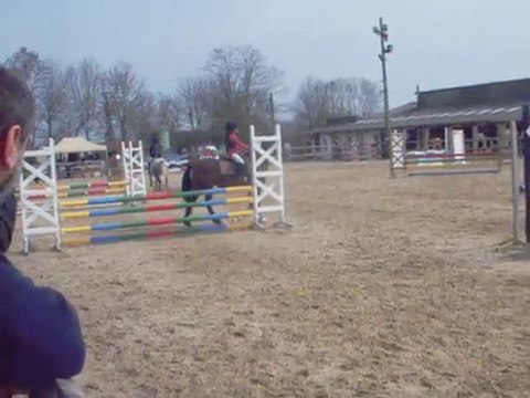 Sara et Marodiable : Poney 3 à Sées le 20 Mars 2011