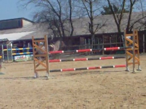 Inès et Khelline sur la D élite de Sées le 20 Mars 2011