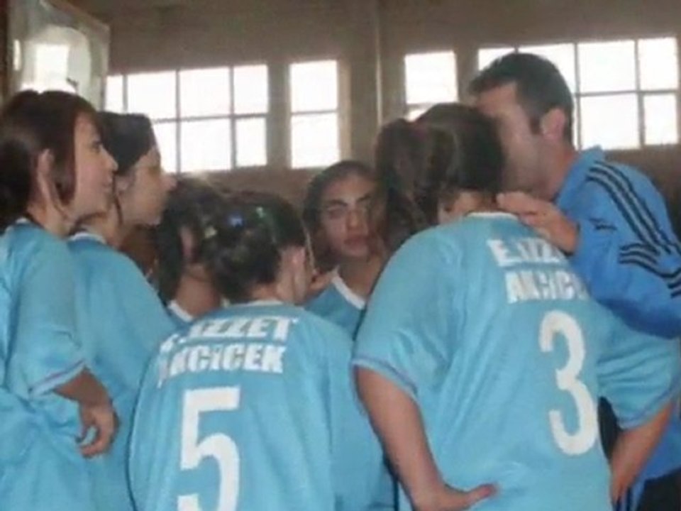 YIDIZ VOLEYBOL (2)