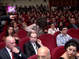 BEREN SAAT'İN KARİZMASINI YERLE BİR EDEN GÖRÜNTÜLER