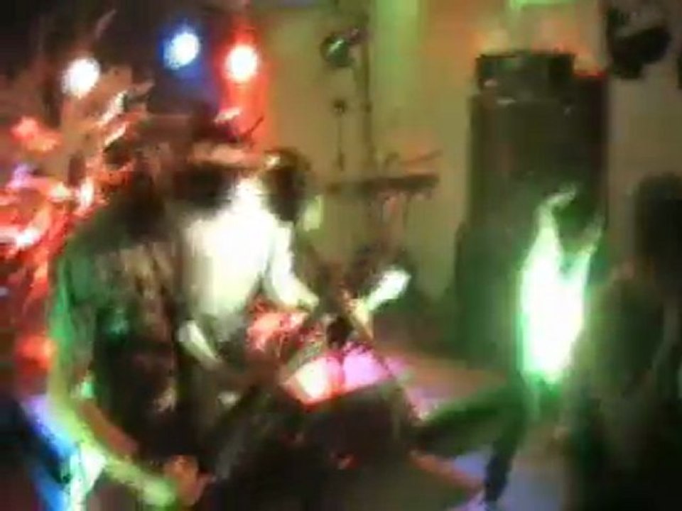 Less You Stay 2 Jarny le 19 Mars .wmv