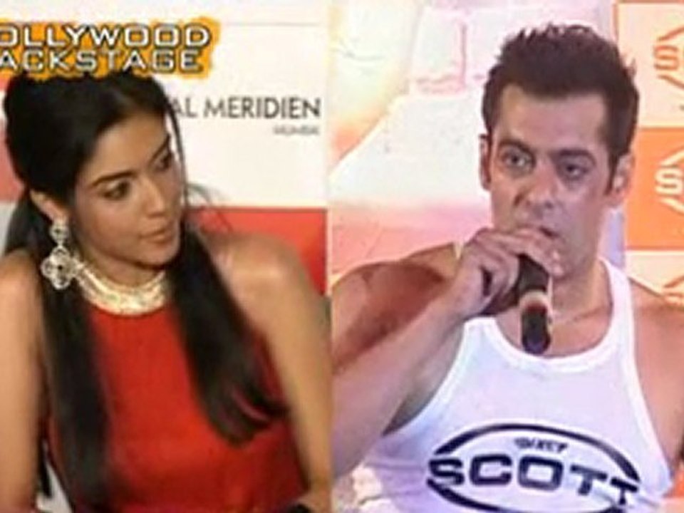 Salman and Asin's Intimate scene