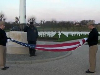 Descente du Drapeau Américain du Cimetiére Américain de Bony (Aisne) France le 21 Mars 2011