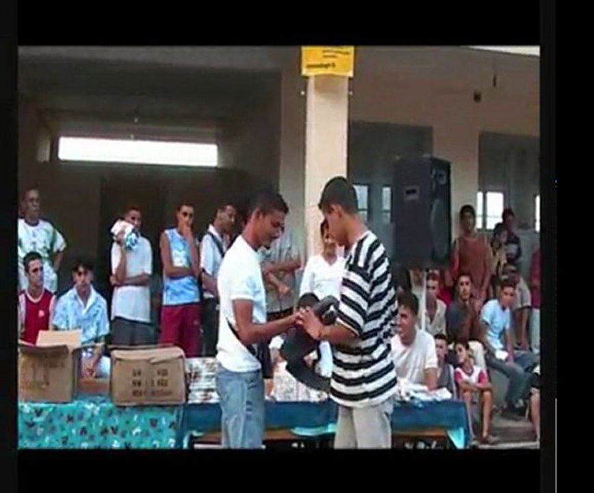 Quartiers dans le monde ALGERIE BIBLIOTHEQUE AU VILLAGE 2004