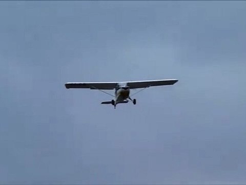 ULM Tetras flight take off and landing Clermont Ferrand Auvergne Aéroport