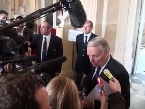 Ayrault : nous ne sommes pas favorable à l'intervention de l'Otan