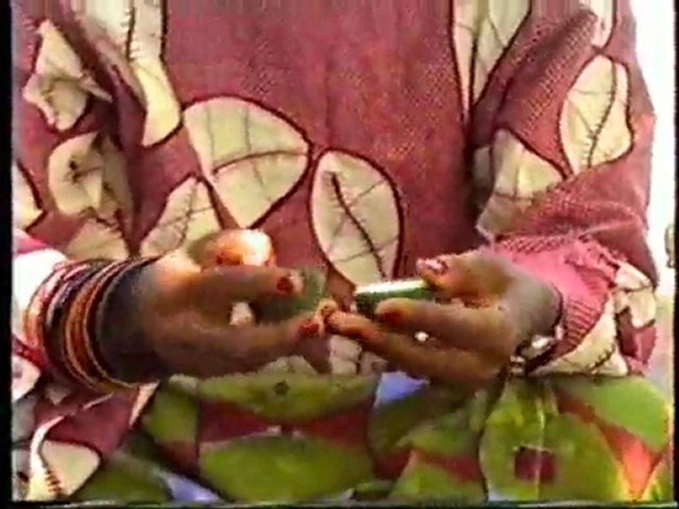 La poetesse Nathy Ebriet Clip Debout Afrique