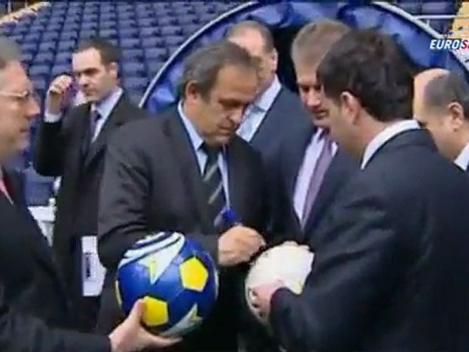 Platini yeniden başkan