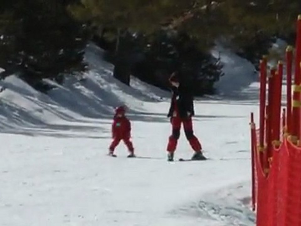 Camille et Elena au ski mars 2011