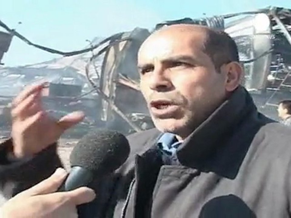 Defiant Gaddafi appears on Libyan TV