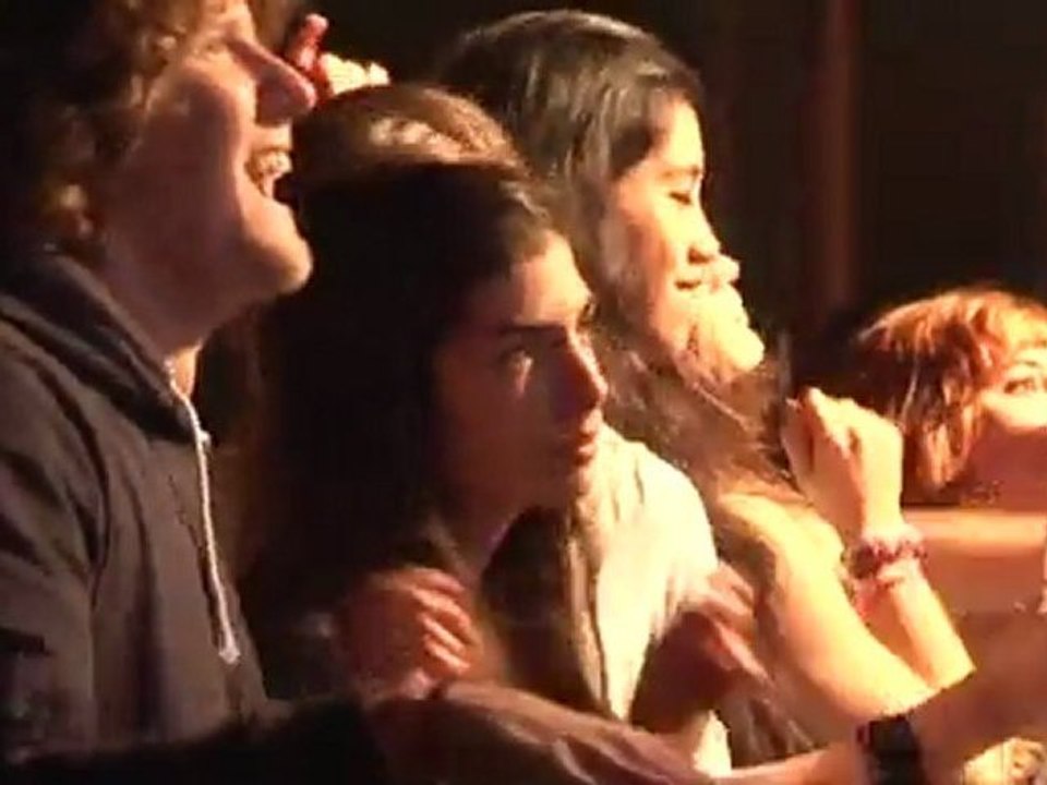 QUAND LA SOIRÉE ÉLECTRO DU FESTIVAL CHORUS SURVOLTE LE PARVIS DE LA DÉFENSE…