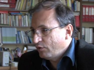 C'est compliqué de comparer les différentes situations que vivent les Roms en Europe