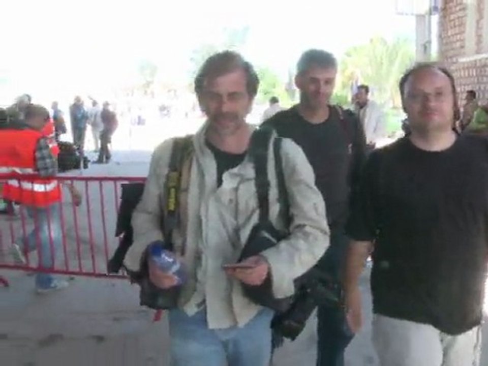 Arrivée en Tunisie des trois journalistes arrêt...