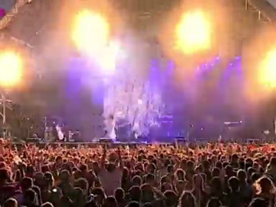 FLORENCE + THE MACHINE - Rabbit Heart (Raise It Up)