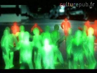 Revolution: Red vs. Green fight, who wins ?