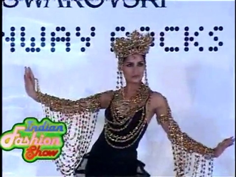 Exceptional Wardrobe Swarovski